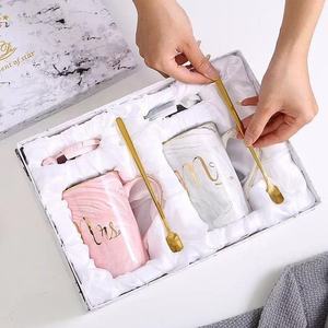 Coffret cadeau de tasse à thé personnalisé de luxe nordique tasses à café en céramique <span class=keywords><strong>Mr</strong></span> <span class=keywords><strong>et</strong></span> Mrs avec cuillère pour les couples accessoire cadeau de la Saint-Valentin - Product Image 2