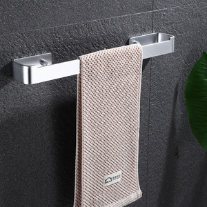 <span class=keywords><strong>Toallero</strong></span> <span class=keywords><strong>de</strong></span> <span class=keywords><strong>pared</strong></span> moderno para hotel, <span class=keywords><strong>de</strong></span> aluminio con acabado cromado negro, <span class=keywords><strong>de</strong></span> una sola barra, con orificios, <span class=keywords><strong>sin</strong></span> clavos - Product Image 4