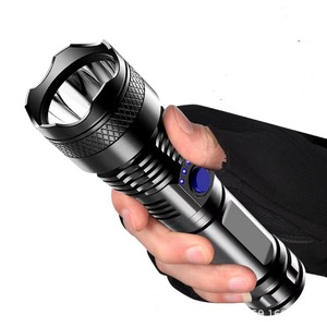Linterna Led de alta potencia, luz portátil recargable por Usb para acampar al aire libre, para uso doméstico, color negro L 839 - Product Image 1