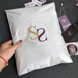 Sacs d'expédition biodégradables 30x40cm, rose mat, impression dorée, logo personnalisé, sacs poly, sacs de courrier, sacs pour colis de vêtements - Product Image 5