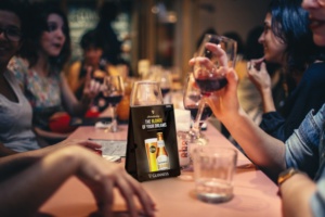 Stazione di Ricarica per Telefono da Scrivania Y2 Power AYA II con Cavo 3-in-1 Opzionale per Branding e Grafica, Caricabatterie Compatto per Cellulari - Product Image 6