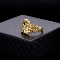Vente en gros Bague classique pour homme style Nugget religieuse dorée avec diamants CZ Moissanite Ice et motif Jésus