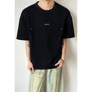 HT26307 T-shirt da uomo nuova estiva con rivetti 3D e pieghe, vestibilità ampia, casual, di alta qualità, alla moda, a maniche corte, per tutti i giorni, per giovani. - Product Image 2