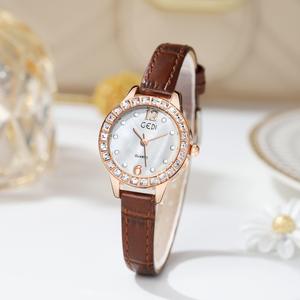 Nouvelle montre pour femme avec cadran en nacre, montre à quartz de style étudiant de grande valeur avec bracelet en cuir - Product Image 5