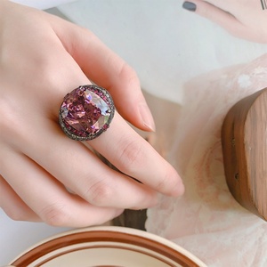 Anillos de Boda de Alta Calidad, Ecológicos, de Cobre Chapado en Oro Negro, con Circonita Púrpura de 14*16MM, para un Look Romántico de Novia - Product Image 6