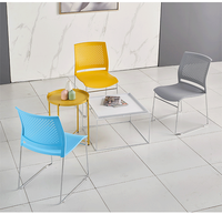 Vantervi Chaise de visiteur de style moderne Mobilier de conférence en plastique sans accoudoirs pour salle de réunion