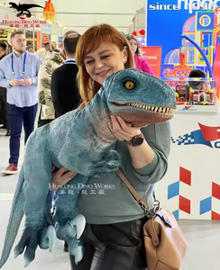 Thực tế khủng long bé dễ thương búp bê cao su tương tác tay con rối cho công viên giải trí trung tâm mua sắm tương tác - Product Image 2