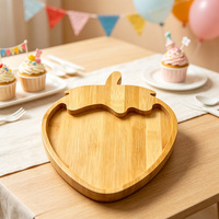 Grand plateau de service en bambou à un étage pour décorations de fête, idéal pour les baby showers et les événements sur le thème des fraises