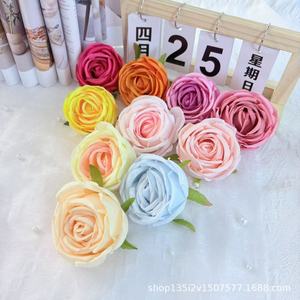 ดอกกุหลาบประดิษฐ์ Royal Rose ดอกไม้ผ้าไหมพลาสติกสำหรับตกแต่งงานแต่งงานและงานเทศกาล สไตล์โรแมนติกสมัยใหม่ - Product Image 4