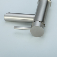 Robinet mélangeur de salle de bain en acier inoxydable 304 OEM, monotrou, à poser sur le comptoir, pour lavabo