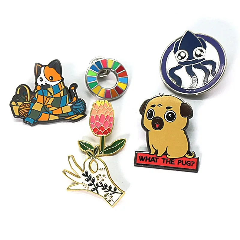 Fabricantes China logotipo personalizado esmalte duro perro Pin Metal personalizado bebé Anime esmalte pines para ropa