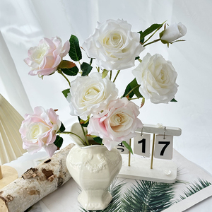 4 Têtes Diamant Rose Fleur Artificielle Mur Décoratif pour Mariage et la Saint-Valentin Affichage Guidé Routier - Product Image 2