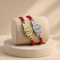 Bracelet en fil tressé fait main multicolore plaqué or 18 carats avec motif géométrique et icône religieuse Vierge Marie, idéal pour les occasions festives