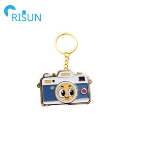 Hiçbir Minimum toptan karikatür kamera yumuşak Ename anahtarlık Llavero özel Logo Vintage çocuklar renkli kamera anahtarlıklar ses anahtarlık - Product Image 4
