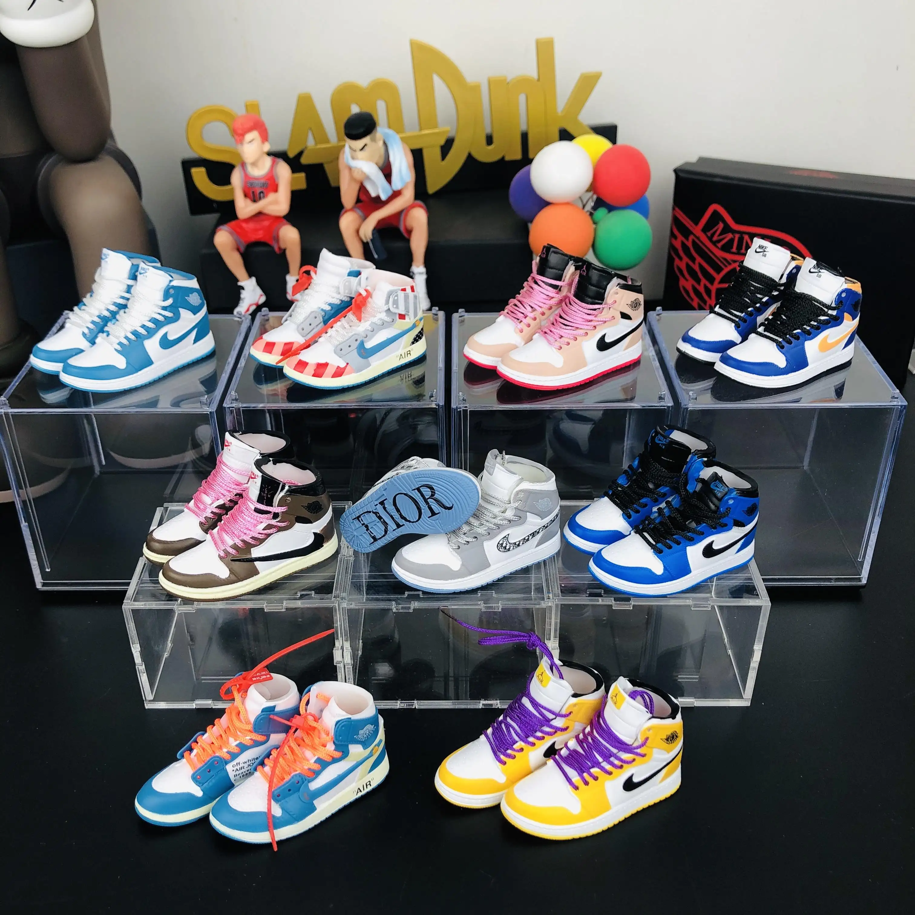 Qiyao Wholesale Designer Hand Printed PVC Plastic Basketball Shoe Key Chain AJ1 Mini Sneaker 3D Keychain With Box