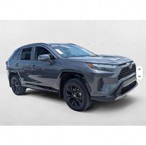 Toyota RAV_4 Hybrid SE SUV d'occasion 2024 à faible kilométrage - Product Image 5
