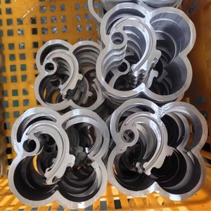Disipador de Calor de Perfil de Aluminio 6061 6063, Extrusión Personalizada, Mecanizado CNC, Anodizado, para Aplicaciones South Bridge - Product Image 2