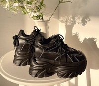 Baskets décontractées noires à lacets et bout épais de 14 cm pour petites femmes, super stylées et très populaires cette année, chaussures d'hiver compensées et épaisses