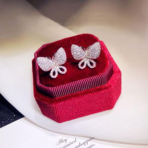 Eleganti orecchini a forma di farfalla per donna, gioielli per le orecchie in stile scintillante - Product Image 4