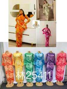 ชุดเดรสคลุมแบบลำลองแฟชั่นใหม่สำหรับสตรีชาว<span class=keywords><strong>มุสลิม</strong></span> คอเสื้อแบบสวน ลายพิมพ์หลวมๆ สไตล์ตะวันออกกลาง ชุดประจำชาติของสตรีอาหรับ - Product Image 6