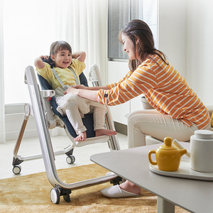 Silla alta para bebé Silla alta portátil con altura ajustable y reclinable con bandeja extraíble - Product Image 3