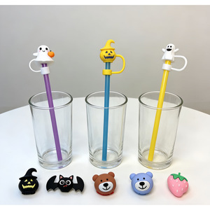 Cubierta Protectora de Pajita de PVC 3D con Diseño de Calabaza y Pequeño Fantasma, Linda y Moderna, Reutilizable, para Niños - Product Image 1