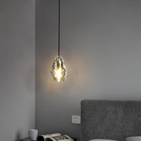 Lustre suspendu classique en cristal pour plafond bas, idéal pour chambre à coucher, de la marque Rhomboid Lighting Company