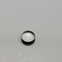 Lentille optique en verre personnalisable de précision, plan-convexe, pour la focalisation laser et la collimation de la lumière