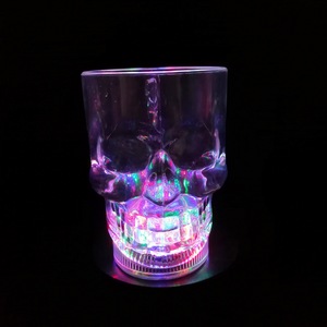 PS <strong>Halloween</strong> LED Flashing Plastic Skull Mug Classic Style Beer Steins for Food Safety Light up <strong>Cup</strong> - Product Image 6