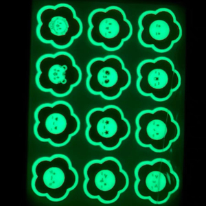 UV Chống Thấm Nước Vinyl Night Glow Trong Dark Sticker Biểu Tượng Tùy Chỉnh Chết Cắt Huỳnh Quang Sáng Trang Trí Sticker - Product Image 3