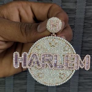 Colgante de Diamante Moissanite con Incrustaciones de Estilo Hip Hop, Calidad VS, Chapado en Oro de 18K, Collar de Lujo para Pedidos al por Mayor y Personalizados - Product Image 1