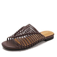 Sandales plates tendance de style européen et américain pour femmes, chaussures de plage décontractées à bout ouvert et à brides croisées pour l'été en extérieur