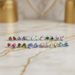 Boucles d'oreilles en forme de cœur plaqué argent avec strass en cristal pour un usage quotidien, bijoux unisexes mignons en alliage de zinc avec serti clos - Product Image 2