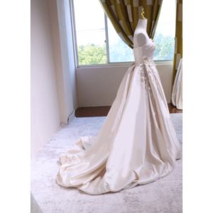 Soldes de <span class=keywords><strong>grande</strong></span> envergure : Robes de mariée haut de gamme, styles développés en interne par l'usine, robes de soirée <span class=keywords><strong>pas</strong></span> chères sans bretelles, coupe trapèze avec traîne chapelle - Product Image 5