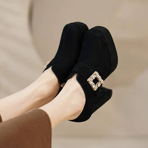 รองเท้าออกซ์ฟอร์ดหนังวัวแท้สำหรับผู้ชาย รุ่น S0068X ตกแต่งมุกปักลายขอบเปิด ดีไซน์ทันสมัยสำหรับฤดูใบไม้ร่วง เหมาะสำหรับเจ้าบ่าว - Product Image 2