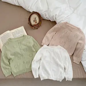 2028 बुटीक वसंत शरद ऋतु में नवजात शिशुओं के पैटर्न लंबे आस्तीन ठोस रंग के कपास बुना हुआ केडिगन बेबी गर्ल स्वेटर