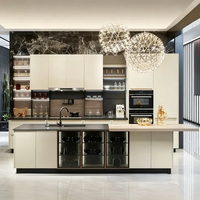 Meubles de cuisine modernes : Ensemble d'armoires de rangement en bois sur mesure pour la rénovation de cuisine à domicile