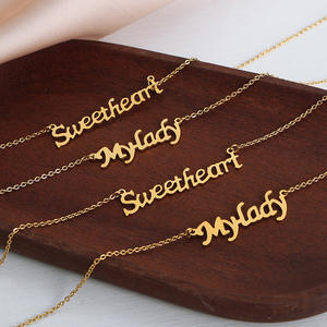 Collier avec pendentif en lettres pour femme en acier inoxydable plaqué or 18 carats personnalisé, <span class=keywords><strong>barre</strong></span> <span class=keywords><strong>de</strong></span> nom personnalisée, hypoallergénique, cadeau tendance, mode - Product Image 2