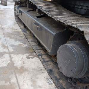 Excavatrice sur chenilles Hyundai 305LC-9T d'occasion fiable pour les fermes avec composants principaux Pompe et moteur Modèle 2022 Garantie d'un an - Product Image 2