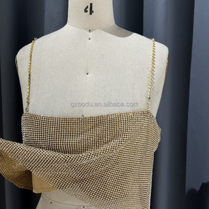 เสื้อแขนกุดคริสตัลประดับพลอยเทียมสีทองมีซับในตามปกติ - Product Image 2