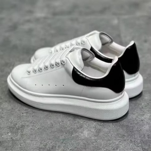 Chaussures de sport de luxe pour hommes et femmes, rayées, respirantes, avec amorti, à lacets, de haute qualité, chaussures de marche d'été - Product Image 4