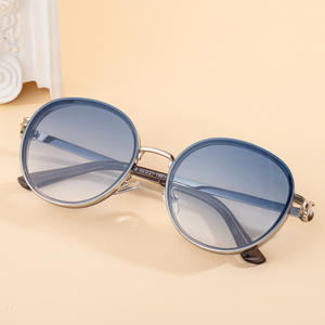 แฟชั่นแว่นกันแดดกรอบกลมสำหรับผู้หญิงโลหะ UV400 ป้องกันคลาส 2 บังแดดกรอบสีดำเลนส์พีซี WF-5G188 - Product Image 1