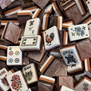Venta al por Mayor de Fichas de Mahjong con Diseño de Mármol Rojo, Ilustraciones de Flores y Aves, Entretenimiento Familiar, Fichas de Mahjong de Alta Calidad - Product Image 4