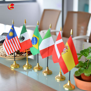 حامل علم طاولة ذهبي اللون لأعلام الدول المختلفة للترويج - Product Image 3