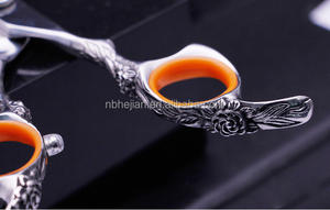 Schoonheid Bloem Gebeeldhouwd Handvat Fancy Stijl Gebogen Huisdier Snijschaar 7.5 "Professionele Japan Stalen Kattenhondenverzorgingsschaar - Product Image 6