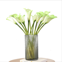 Real Touch Medium Calla Lily Fleurs décoratives artificielles Matériau PU pour la décoration de la maison