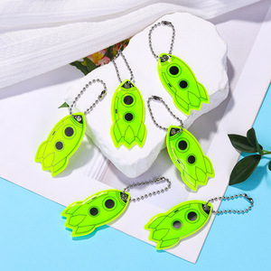 Colgante de PVC reflectante con logotipo de fútbol de 5cm, Gifs promocionales, mochila, bolsa, dijes, cara sonriente, estrella, Reflector, seguridad visible por la noche - Product Image 6