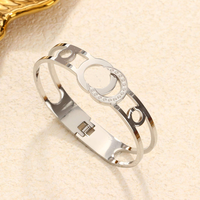 Bracelet manchette tendance en acier inoxydable plaqué or 18 carats PVD, bijoux de créateur de marque célèbre pour femmes
