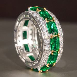 Anello Bicolore con Zircone Verde per Donne, Elegante Gioiello da Dito per Occasioni Formali e Serali - Product Image 1
