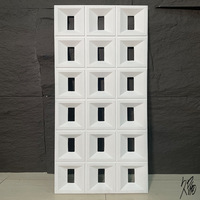 Brique creuse en PU, modèle de bloc de construction à 9 trous, pour décoration murale intérieure, avec motif de balcon incliné et motif à neuf grilles, couleur rouge, composant Ins